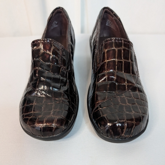 Clarks Bendables Croc Embossed Loafers - Picture 3 of 12
